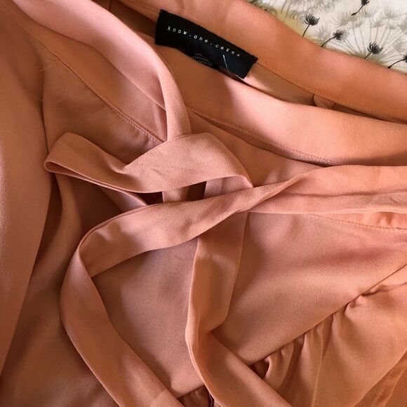 Pink wrap skirt with flare - Picture 5 of 5